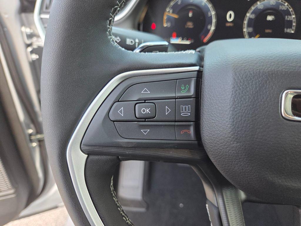 new 2026 Jeep Grand Cherokee car, priced at $46,090
