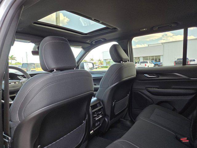 new 2026 Jeep Grand Cherokee car, priced at $44,005