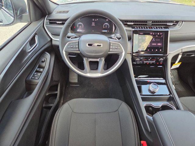 new 2026 Jeep Grand Cherokee car, priced at $44,005