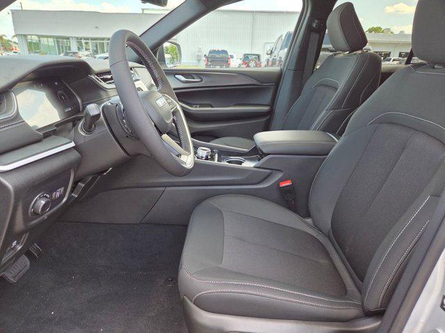 new 2026 Jeep Grand Cherokee car, priced at $44,005