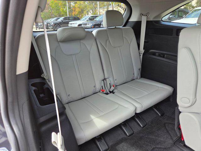 used 2025 Kia Sorento car, priced at $33,231