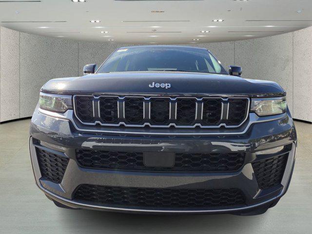 new 2026 Jeep Grand Cherokee car, priced at $40,007