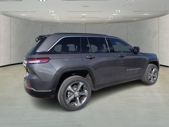 new 2026 Jeep Grand Cherokee car, priced at $40,007