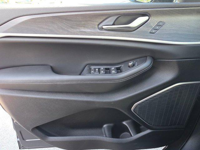 new 2026 Jeep Grand Cherokee car, priced at $40,007