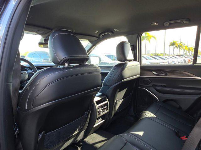 new 2026 Jeep Grand Cherokee car, priced at $40,007