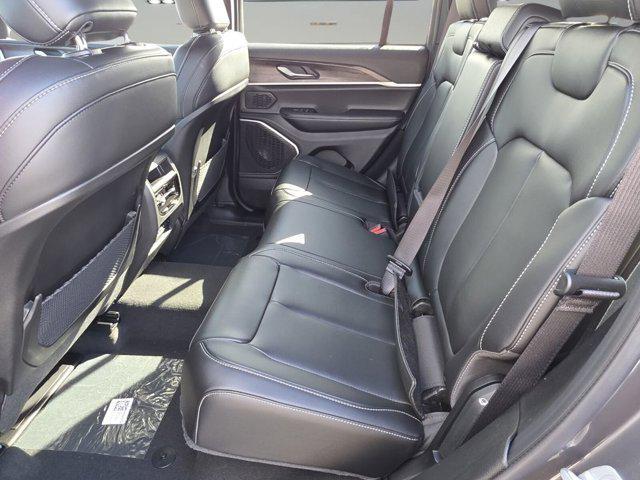 new 2026 Jeep Grand Cherokee car, priced at $40,007