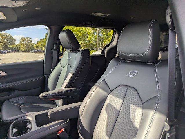 new 2026 Chrysler Pacifica car, priced at $41,212