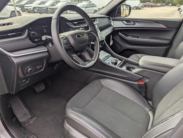 new 2025 Jeep Grand Cherokee car, priced at $32,614