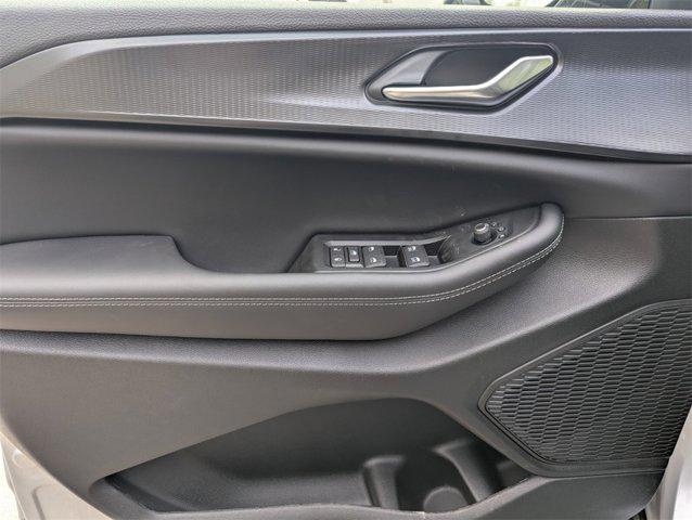 new 2025 Jeep Grand Cherokee car, priced at $32,614