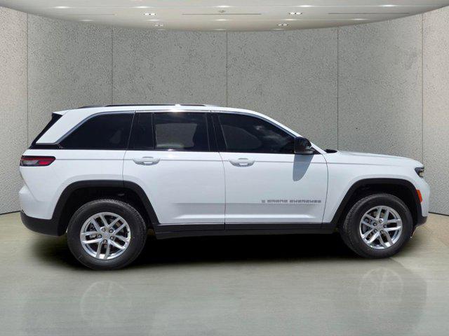 new 2026 Jeep Grand Cherokee car, priced at $37,515