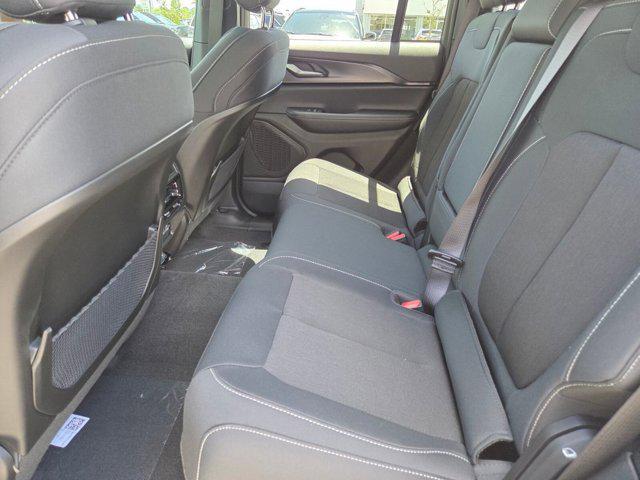 new 2026 Jeep Grand Cherokee car, priced at $37,515