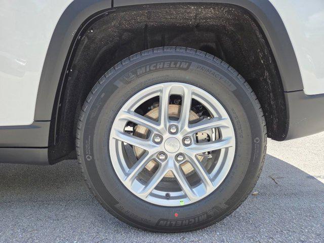 new 2026 Jeep Grand Cherokee car, priced at $37,515
