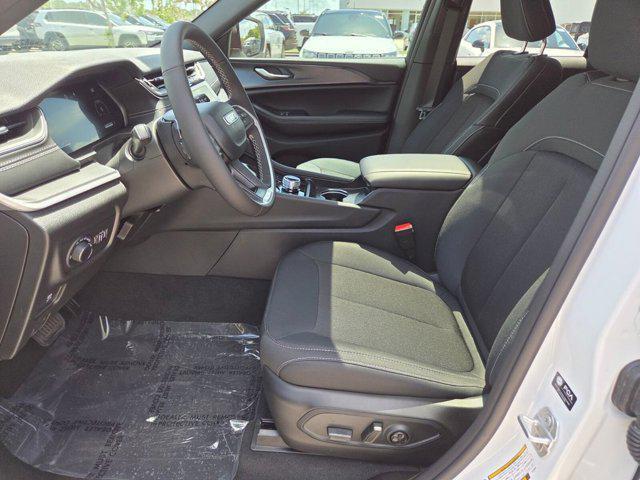 new 2026 Jeep Grand Cherokee car, priced at $37,515