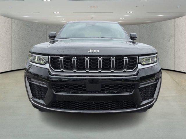 new 2026 Jeep Grand Cherokee car, priced at $37,944