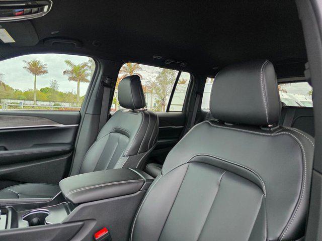 new 2026 Jeep Grand Cherokee car, priced at $37,944