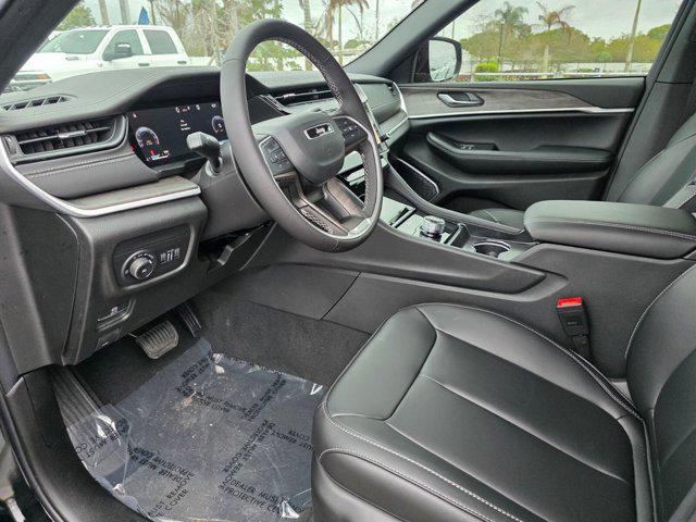 new 2026 Jeep Grand Cherokee car, priced at $37,944
