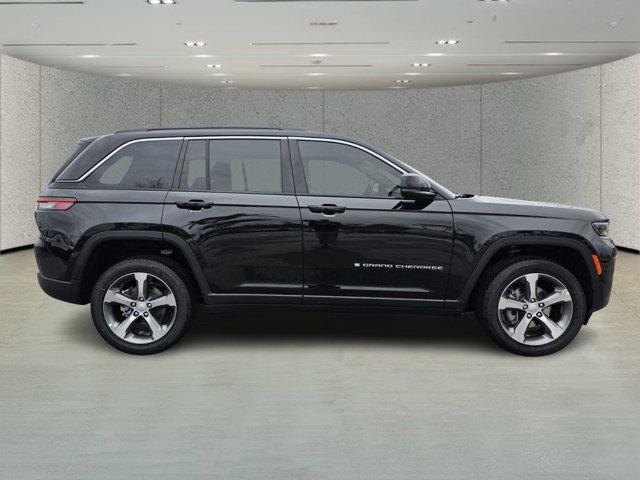 new 2026 Jeep Grand Cherokee car, priced at $37,944