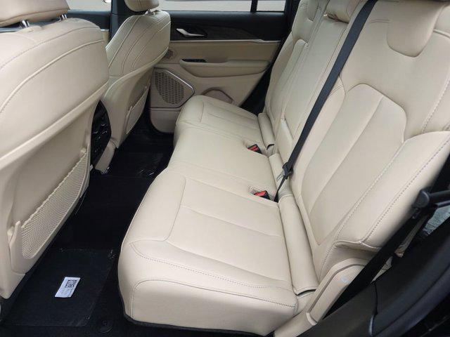 new 2026 Jeep Grand Cherokee car, priced at $37,587
