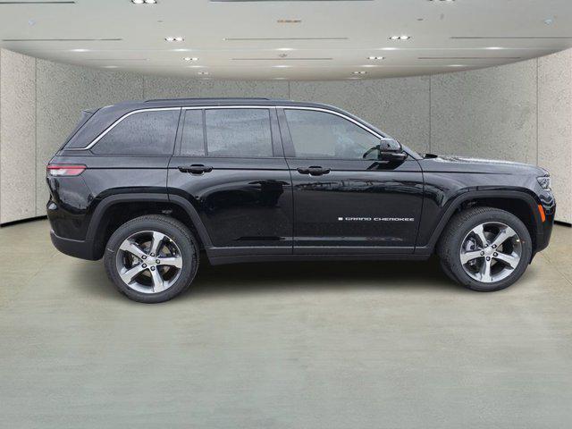 new 2026 Jeep Grand Cherokee car, priced at $37,587