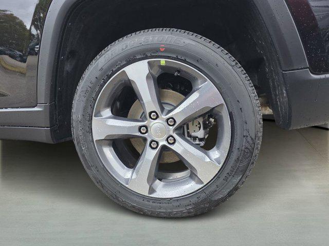 new 2026 Jeep Grand Cherokee car, priced at $37,587