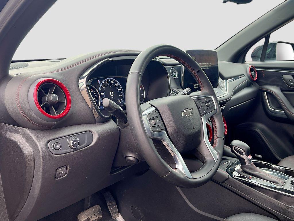 used 2024 Chevrolet Blazer car, priced at $27,400