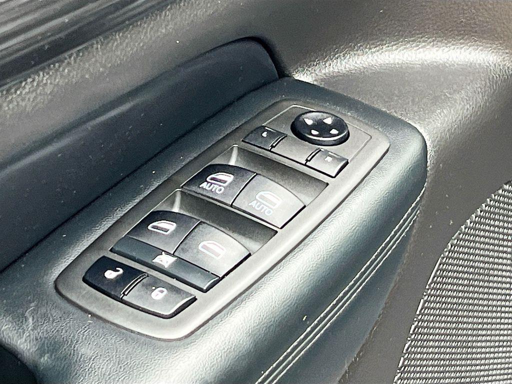 used 2021 Jeep Grand Cherokee car, priced at $18,500
