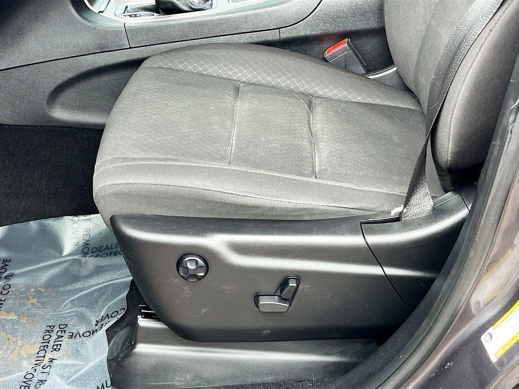 used 2021 Jeep Grand Cherokee car, priced at $18,500