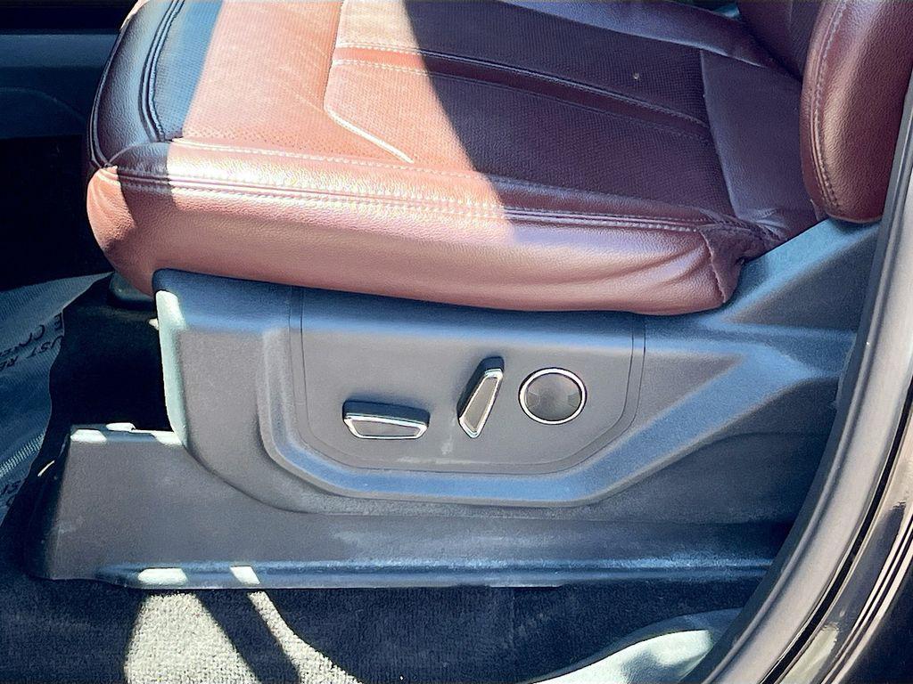 used 2022 Ford Expedition Max car, priced at $38,600