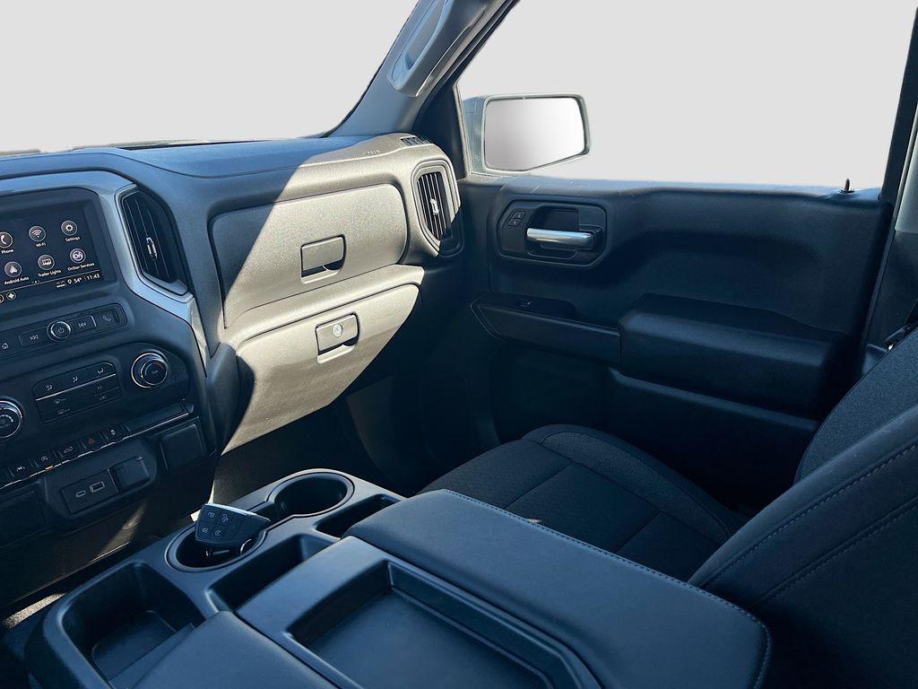 used 2025 Chevrolet Silverado 1500 car, priced at $33,200