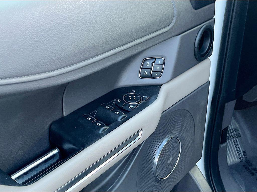 used 2021 Ford Expedition car, priced at $31,800