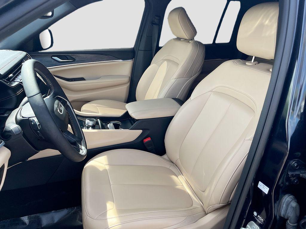 used 2024 Jeep Grand Cherokee car, priced at $32,100