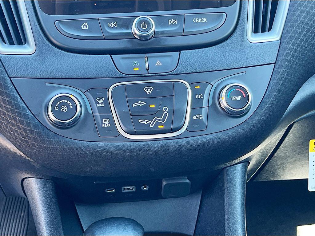 used 2024 Chevrolet Malibu car, priced at $18,900