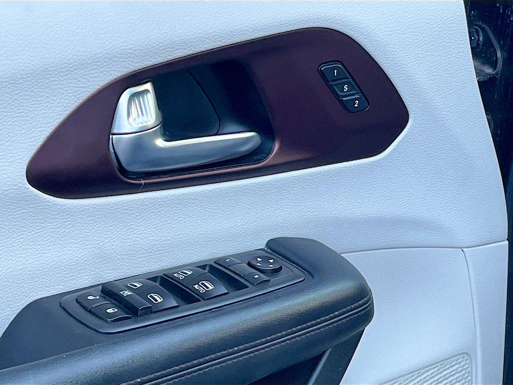 used 2020 Chrysler Pacifica car, priced at $22,100