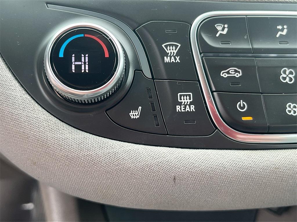 used 2021 Chevrolet Malibu car, priced at $14,000