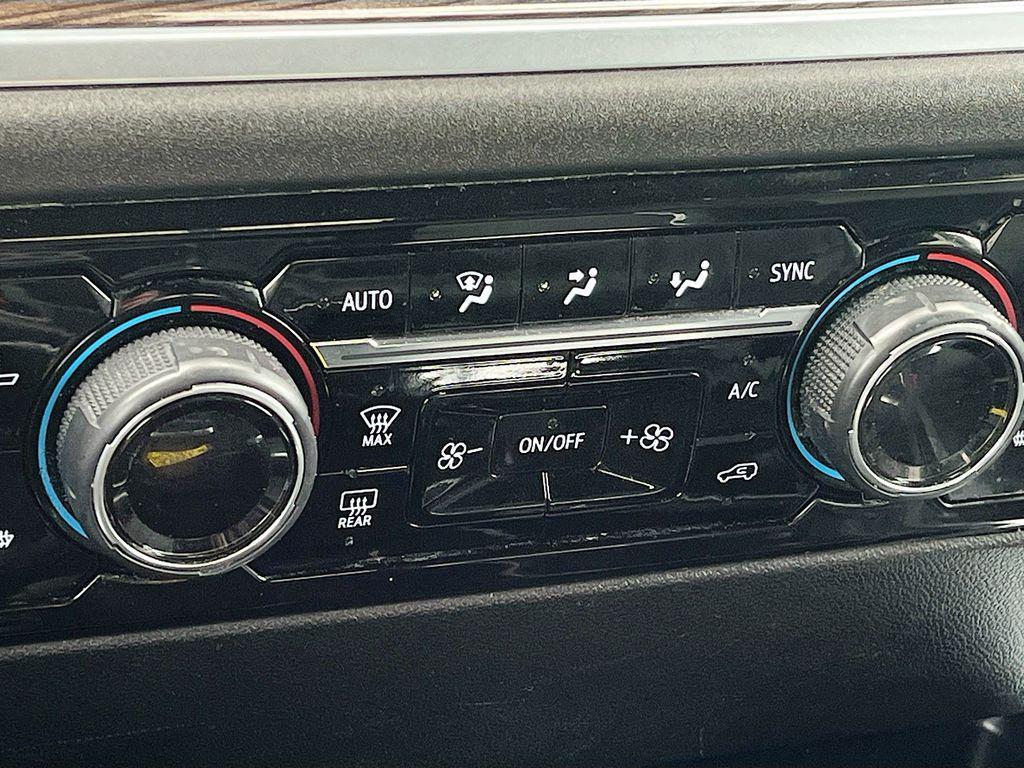 used 2022 Chevrolet Silverado 1500 car, priced at $33,700