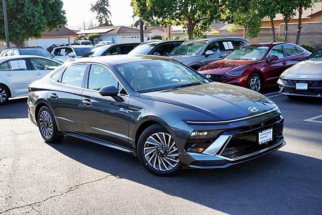 new 2026 Hyundai Sonata Hybrid car, priced at $40,055