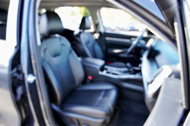 used 2024 Kia Sorento car, priced at $31,680