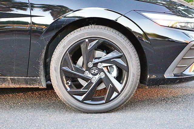 new 2026 Hyundai ELANTRA HEV car, priced at $29,335