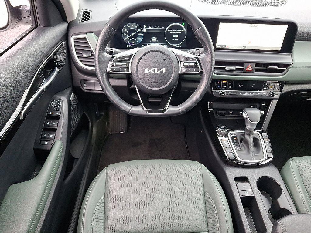 used 2024 Kia Seltos car, priced at $28,395