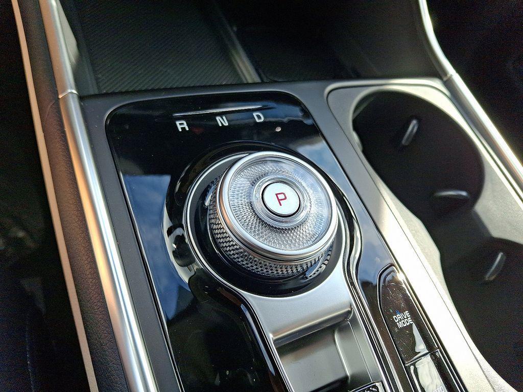 new 2026 Kia Carnival Hybrid car, priced at $45,385