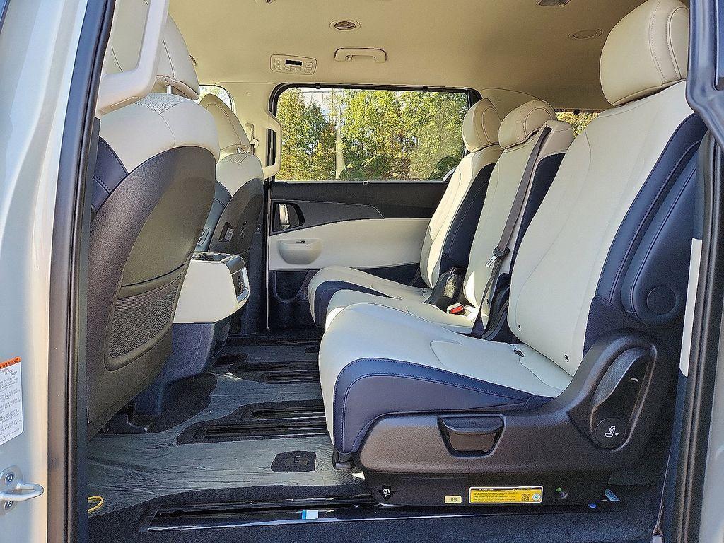 new 2026 Kia Carnival car, priced at $43,450