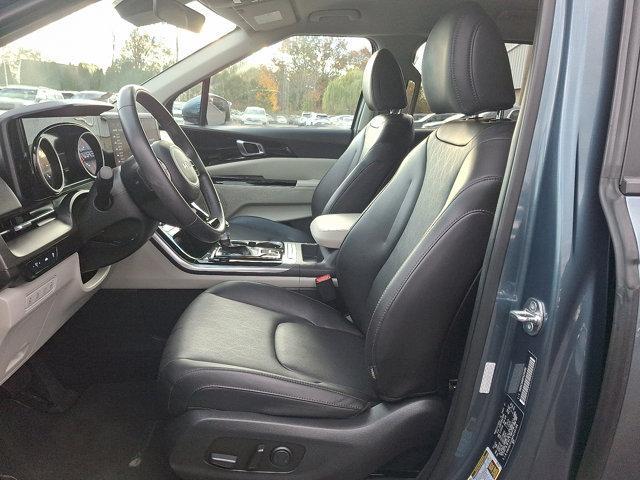 used 2023 Kia Carnival car, priced at $31,741