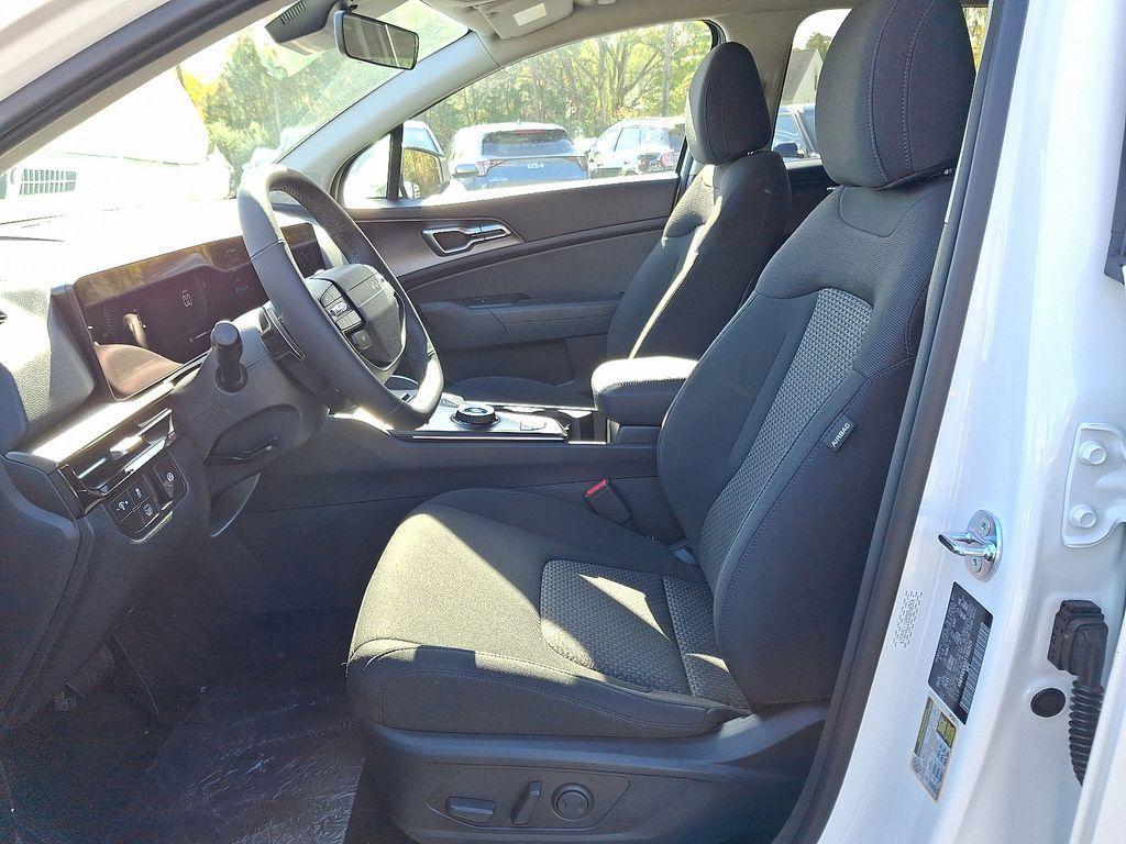 new 2026 Kia Sportage Hybrid car, priced at $35,015