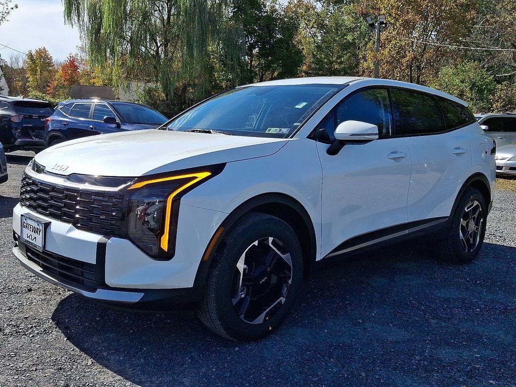 new 2026 Kia Sportage Hybrid car, priced at $35,015