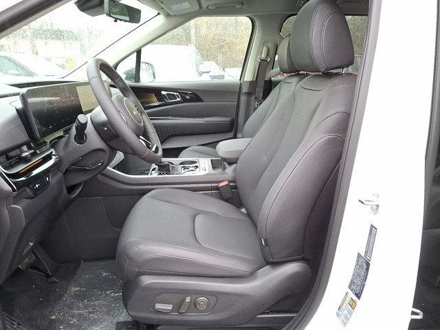 new 2025 Kia Carnival car, priced at $52,600