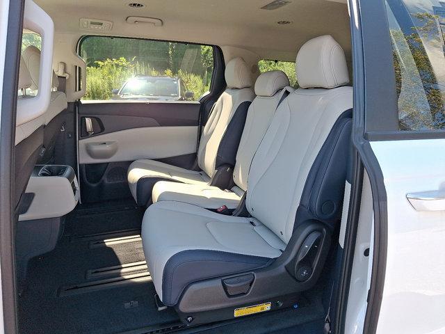 new 2026 Kia Carnival Hybrid car, priced at $45,385