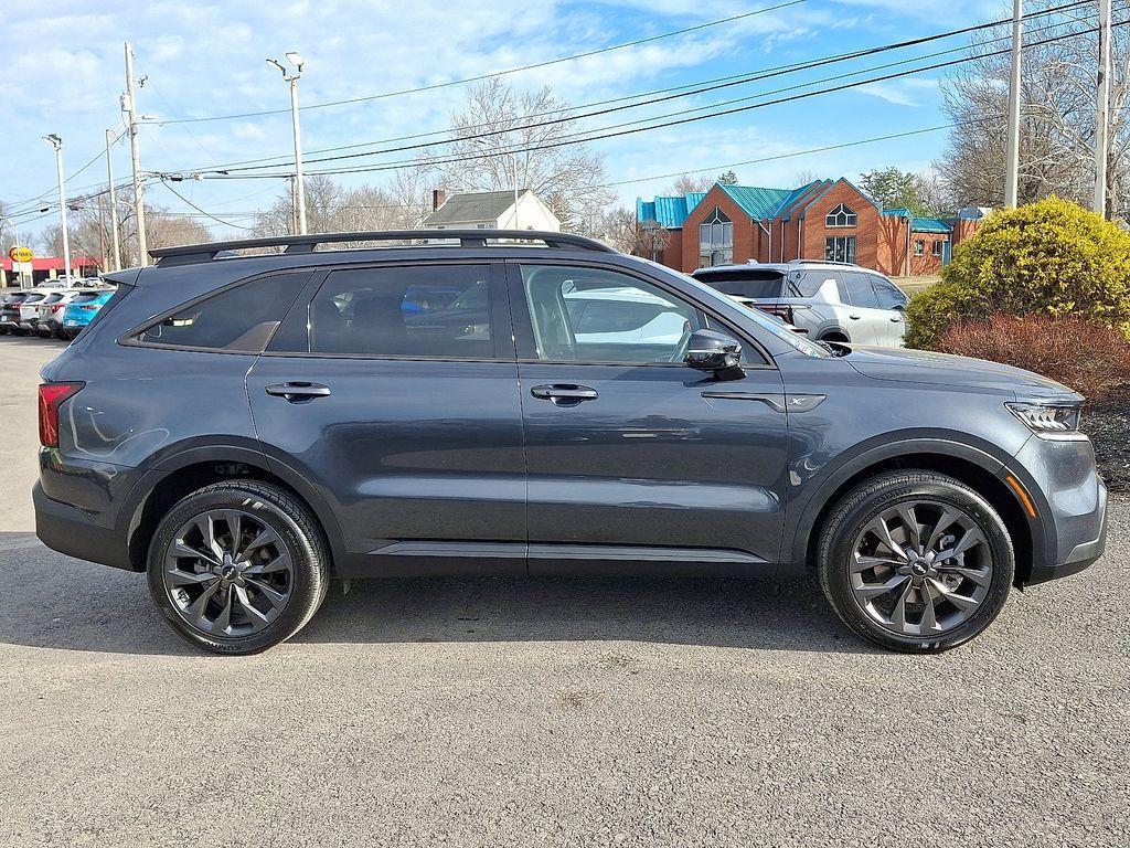 used 2022 Kia Sorento car, priced at $28,495