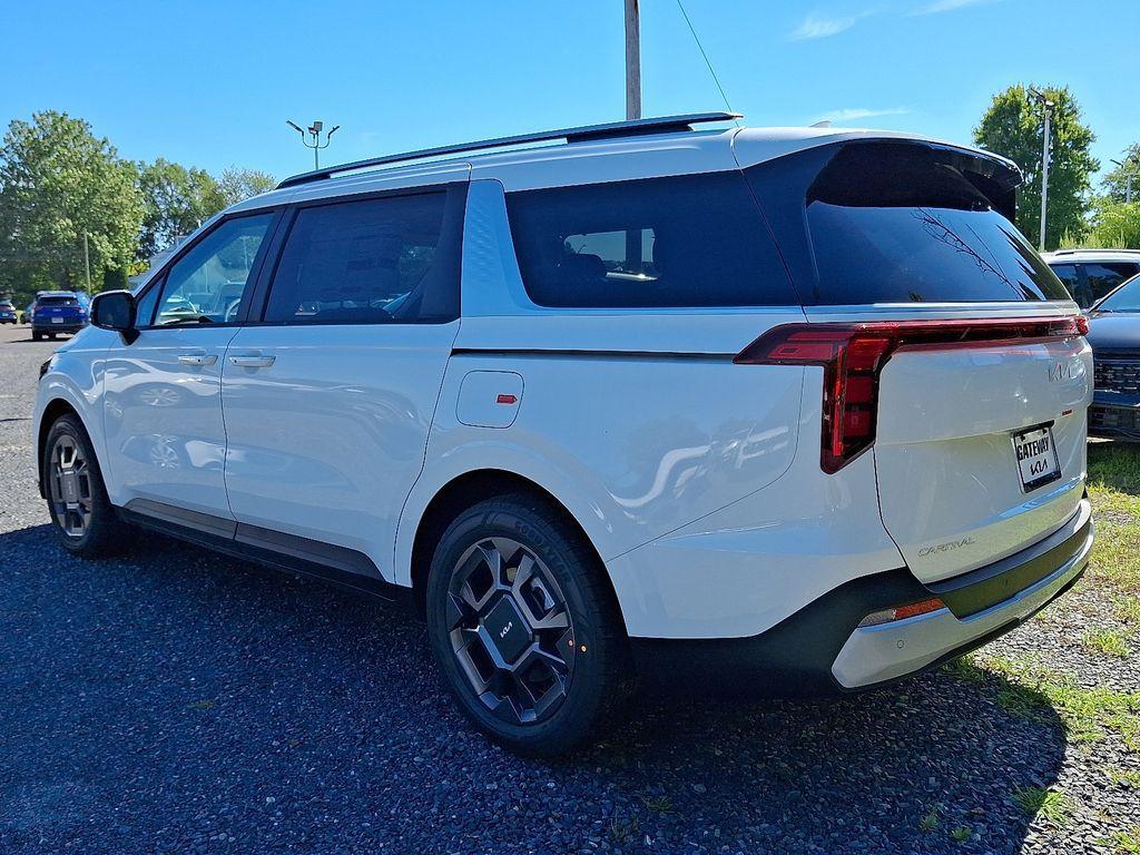 new 2026 Kia Carnival Hybrid car, priced at $45,385