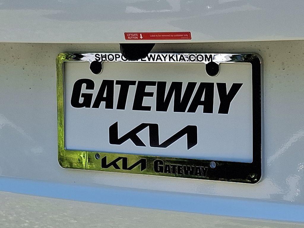 new 2026 Kia Carnival Hybrid car, priced at $45,385