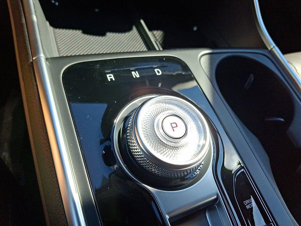 new 2026 Kia Carnival Hybrid car, priced at $45,385